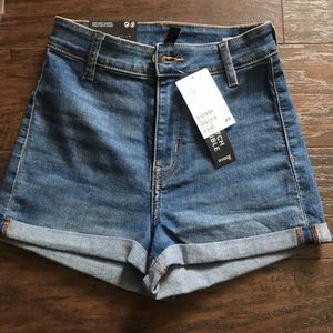 Super stretch shorty shorts